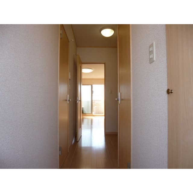 Room image 13