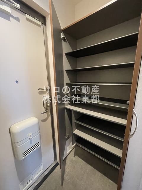 Room image 15