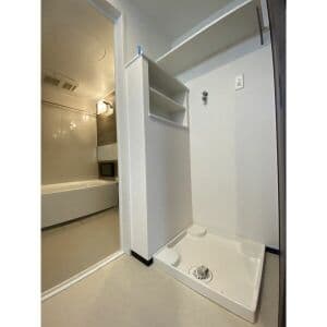 Room image 16