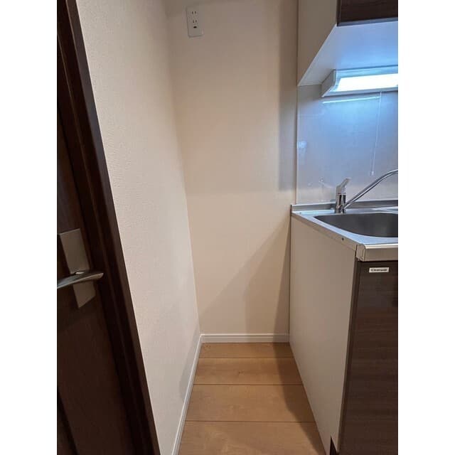 Room image 16