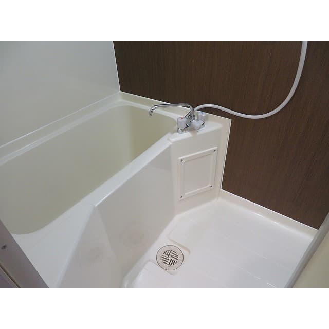 Room image 13