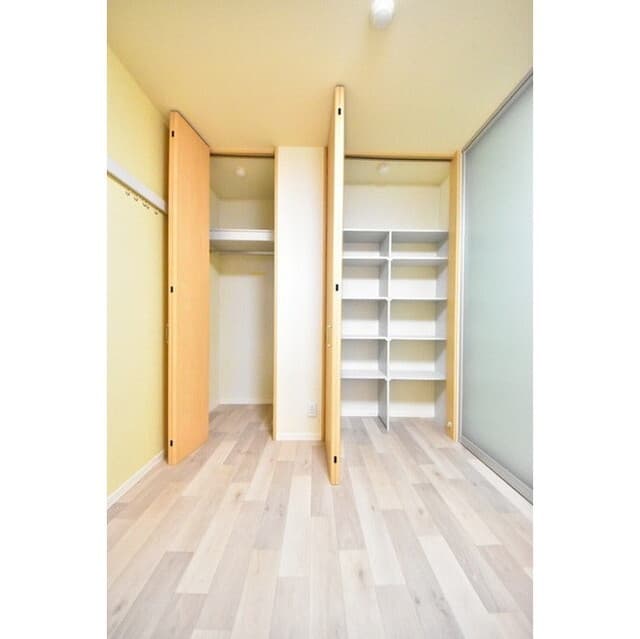 Room image 16