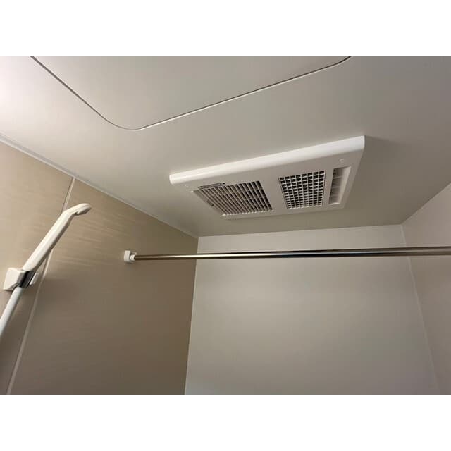Room image 16