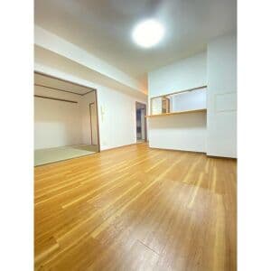 Room image 16