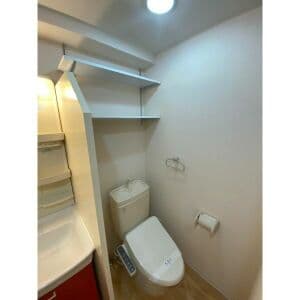 Room image 8