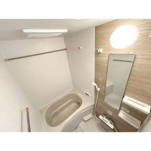 Room image 13