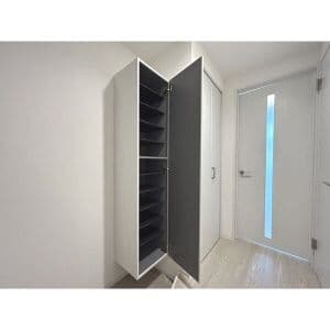 Room image 15