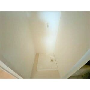 Room image 16