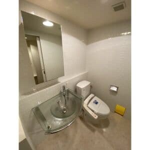 Room image 11