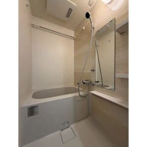 Room image 10
