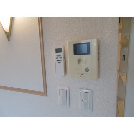 Room image 15
