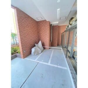 Room image 10
