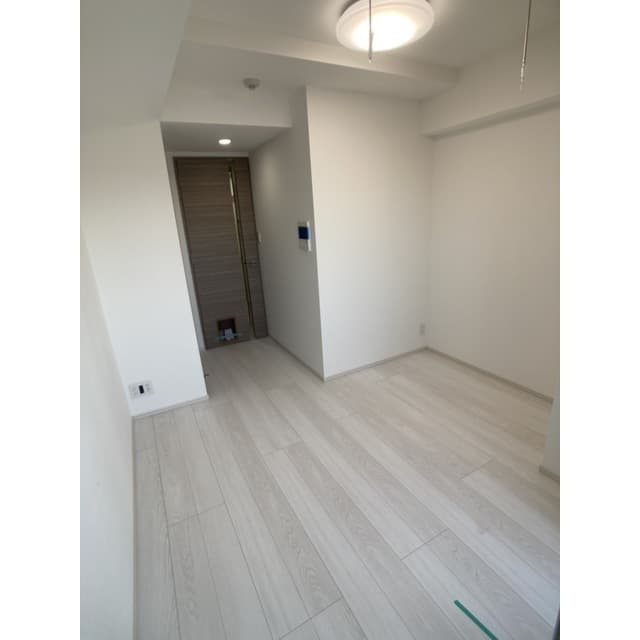 Room image 15