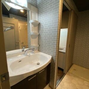 Room image 15