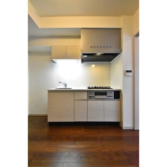 Room image 15