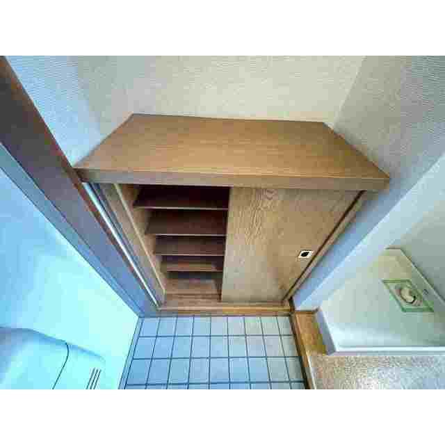 Room image 12