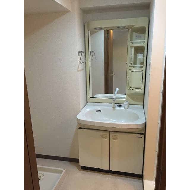 Room image 12