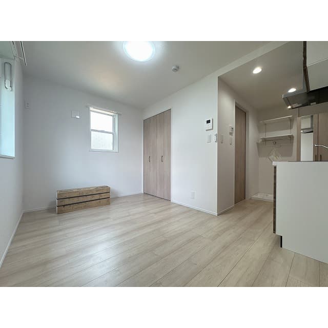 Room image 8