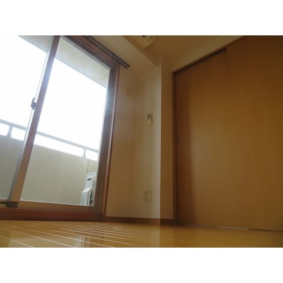 Room image 13
