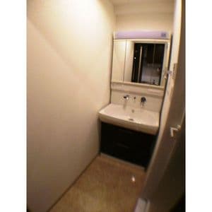 Room image 15
