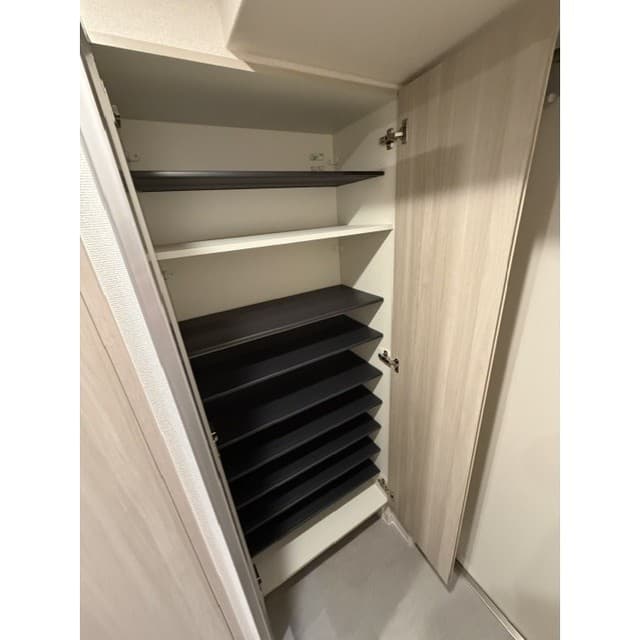 Room image 15