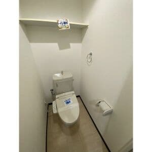 Room image 15