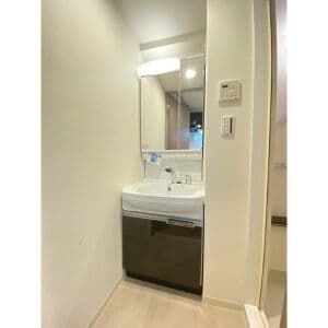 Room image 13