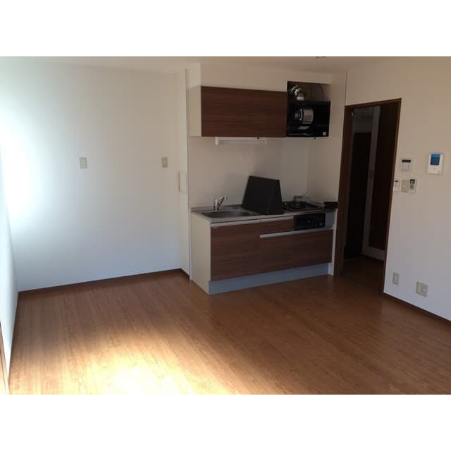 Room image 16