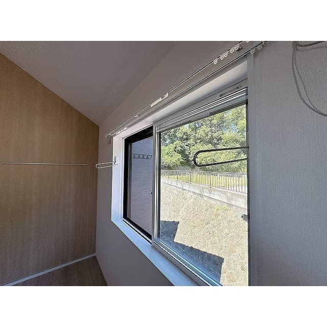 Room image 15