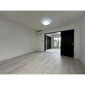 Room image 13