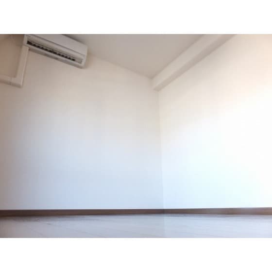 Room image 14