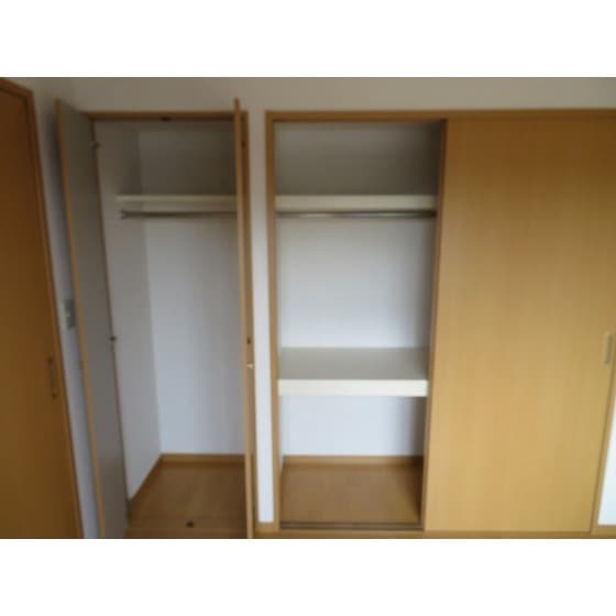Room image 16