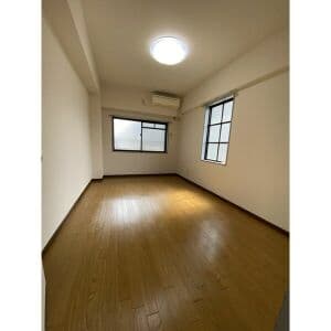 Room image 14