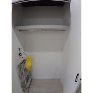 Room image 15