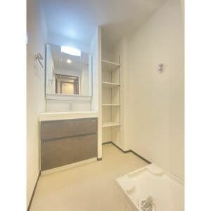 Room image 13