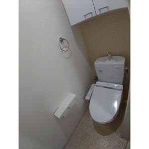 Room image 15