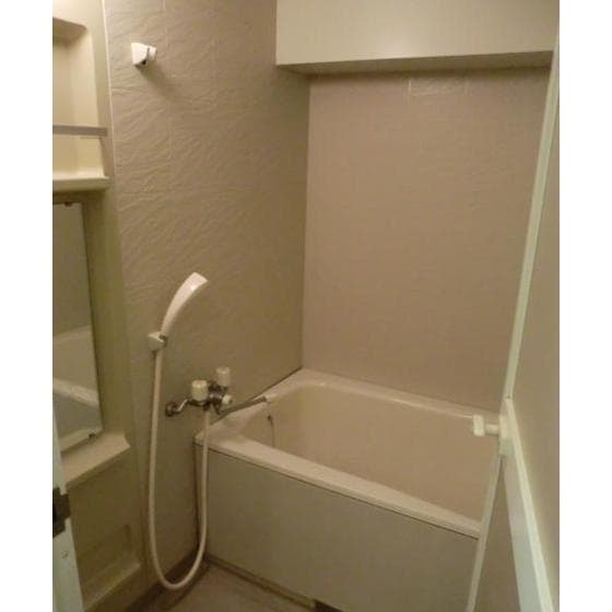 Room image 10
