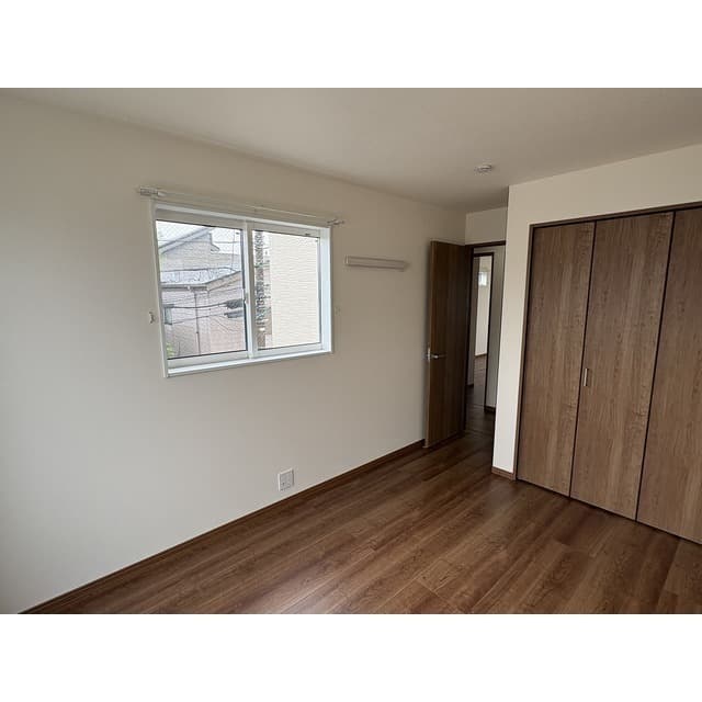 Room image 14