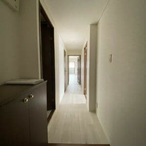 Room image 16