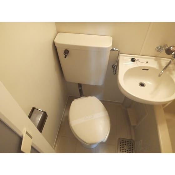 Room image 10
