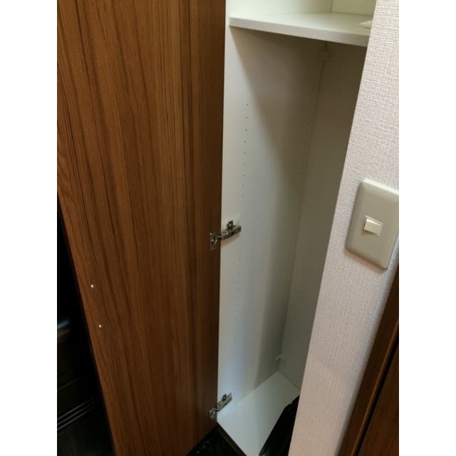 Room image 15
