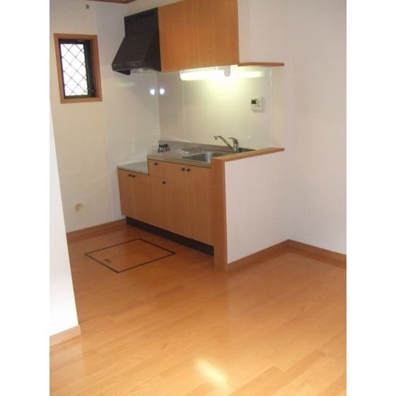 Room image 8