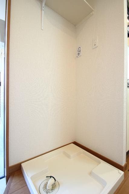 Room image 16