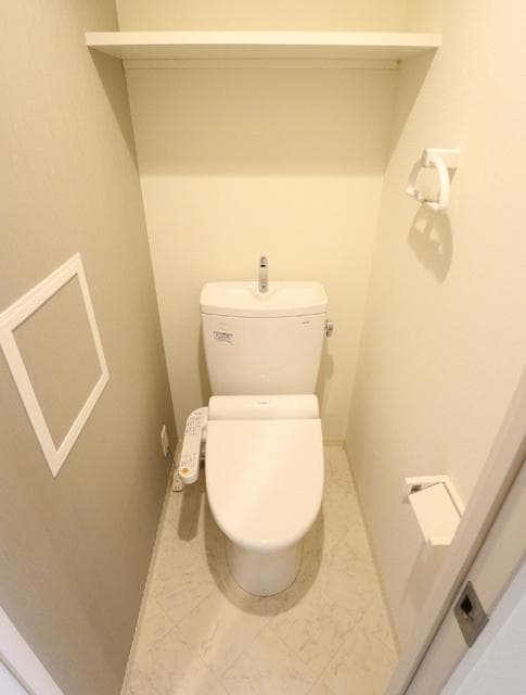 Room image 15