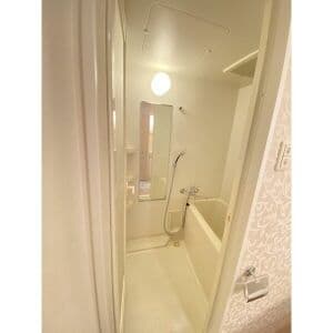 Room image 16