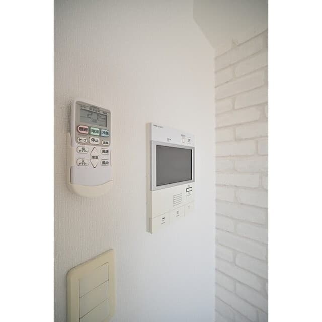 Room image 15