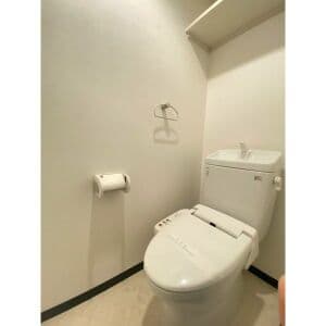 Room image 15