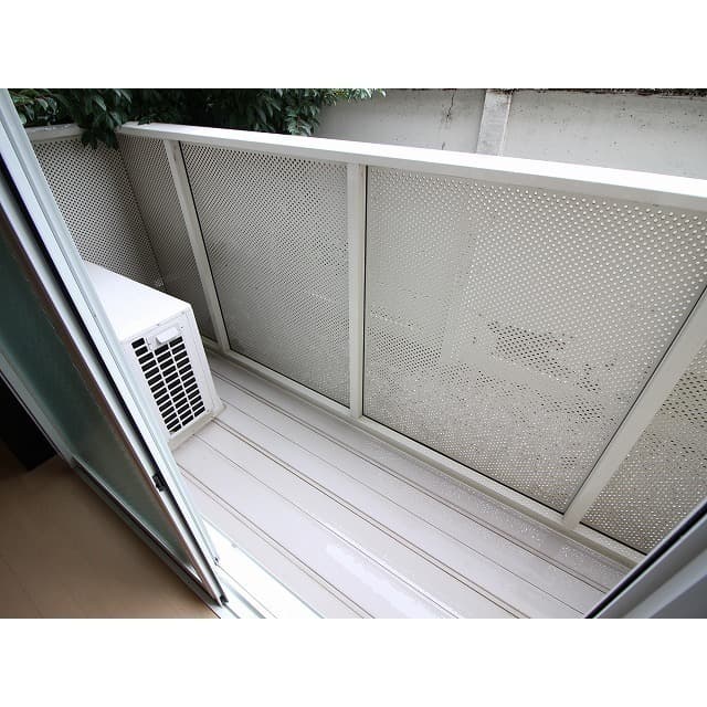 Room image 12