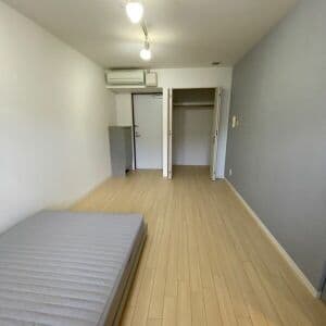 Room image 15