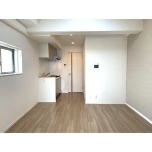 Room image 11